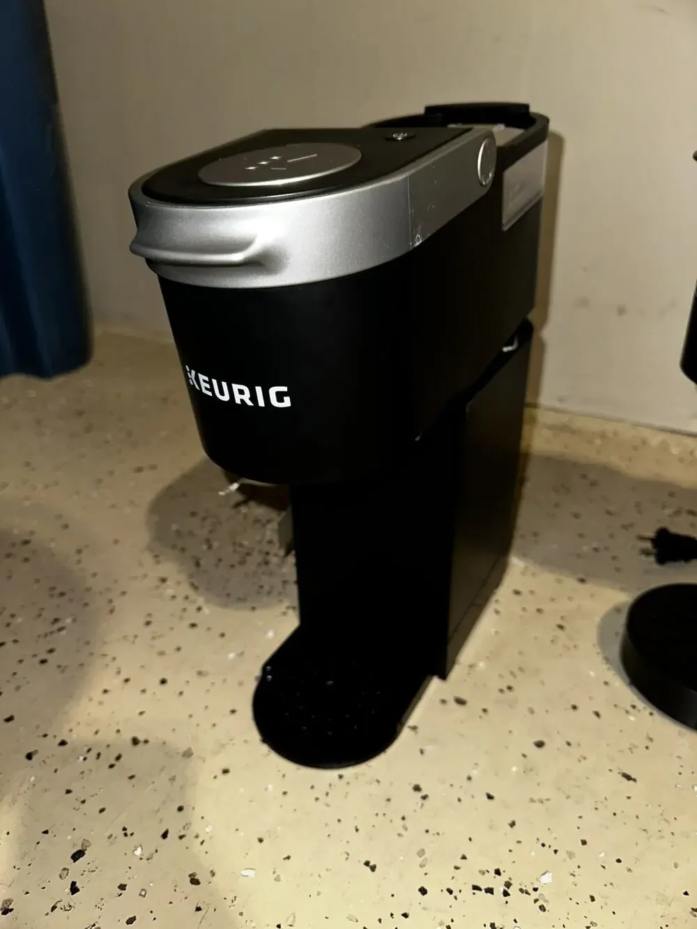 Keurig K-Mini Plus Single Serve K-Cup Pod Coffee Maker (FOR PARTS) Doesn’t work